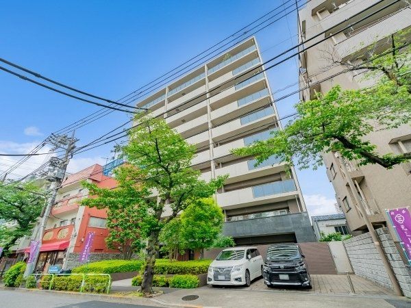 1LDK Apartment for Sale in Higashi-Nippori, Arakawa, Tokyo - Thumbnail 2