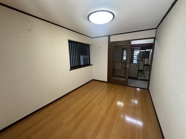 7DK Detached House for Sale in Shinsakae, Nagoya with 2 Parking Spaces - Thumbnail 3