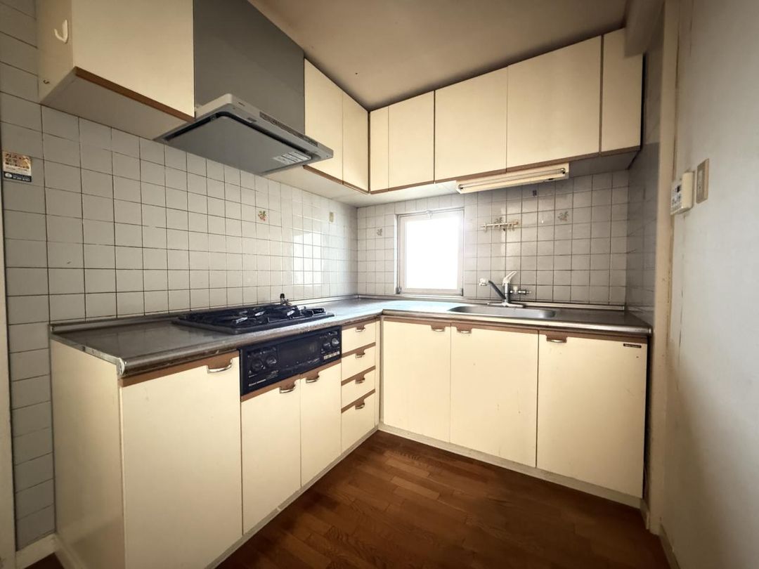3LDK South-Facing Apartment for Sale in Saga City - Thumbnail 4