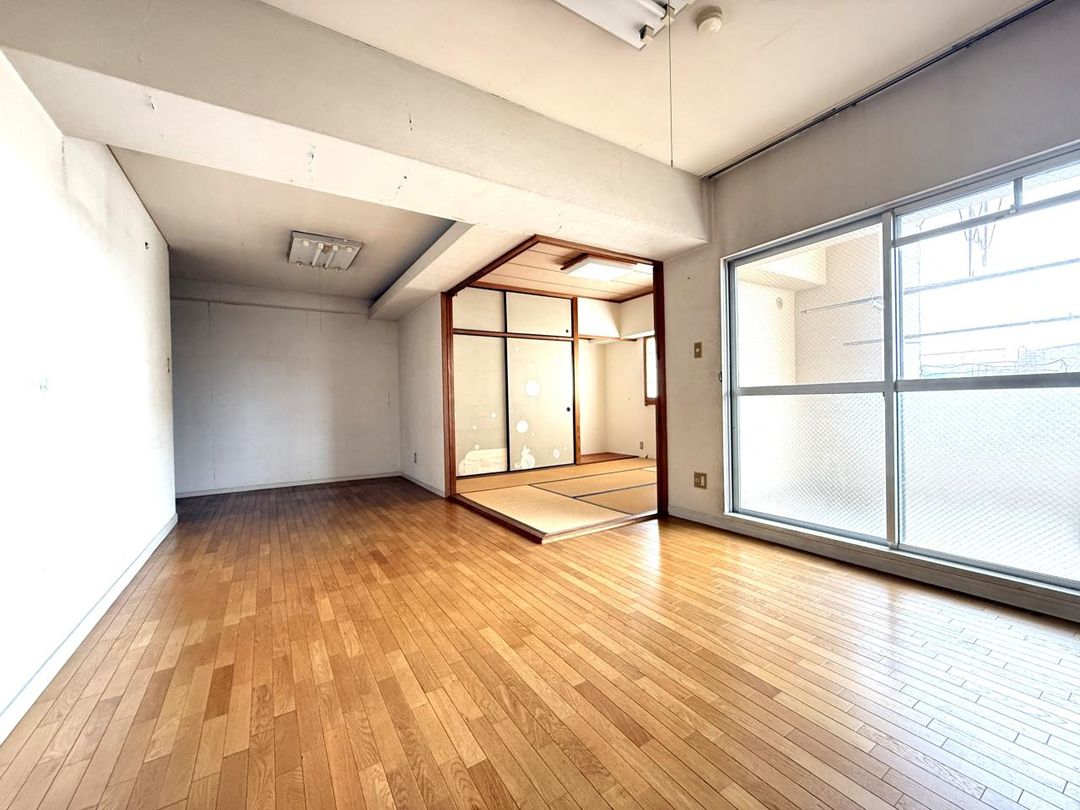 3LDK South-Facing Apartment for Sale in Saga City - Thumbnail 2