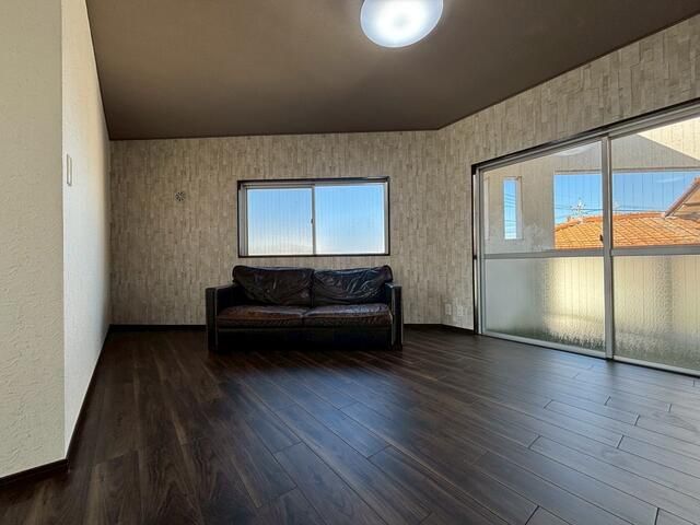 5DK RC House for Renovation in Nagoya's Meito Ward - Thumbnail 4