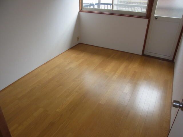 2LDK Family House for Rent in Daito City, Osaka - No Key Money - Thumbnail 4