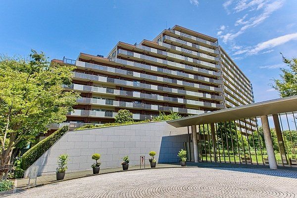 4LDK Apartment for Sale in Koto City with Large Balcony - Thumbnail 2