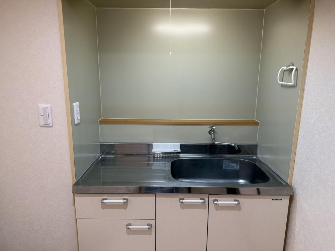 1K Apartment for Sale in Kaike Onsen, Yonago, Tottori - Thumbnail 3