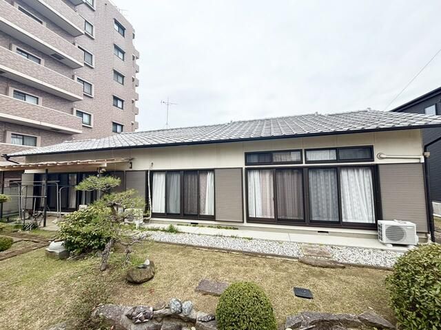 5DK Single-Story House with Large Garden in Takamatsu - Thumbnail 2