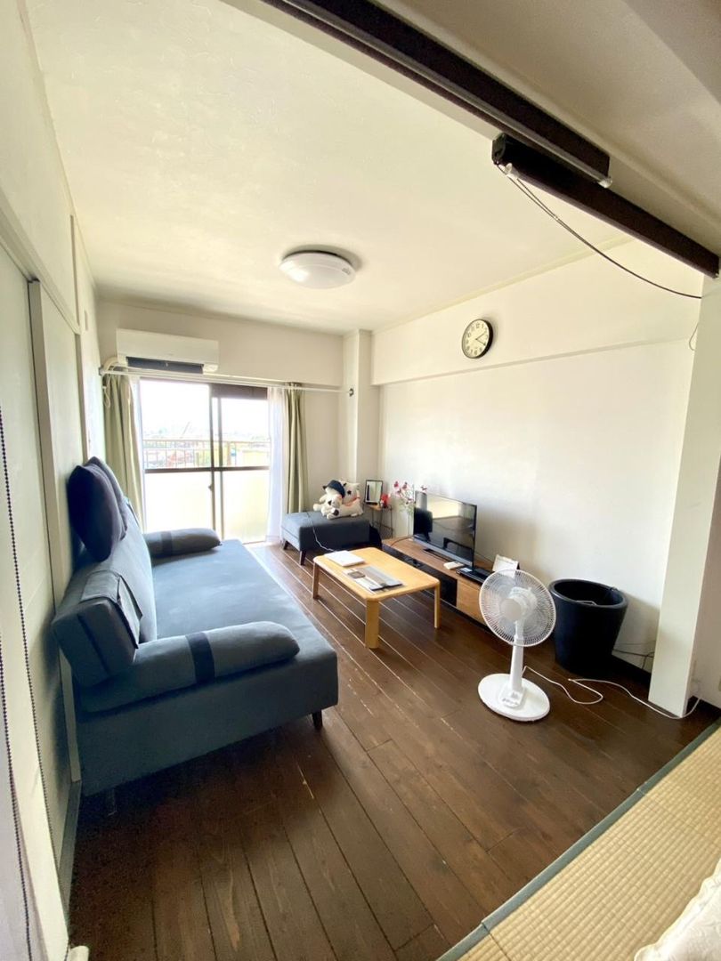 2LDK Apartment for Sale in Tokushima City with 2011 Renovation - Thumbnail 4