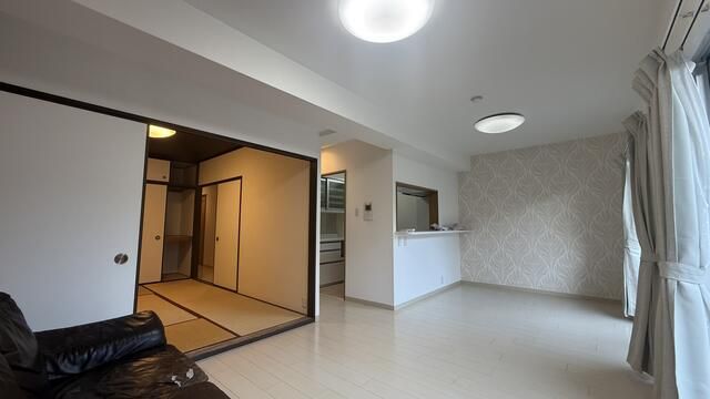 3LDK Apartment for Sale in Habikino, Osaka - Renovated - Thumbnail 3