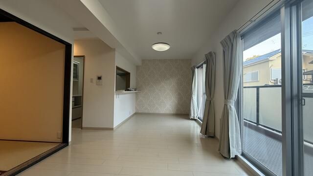 3LDK Apartment for Sale in Habikino, Osaka - Renovated - Thumbnail 4