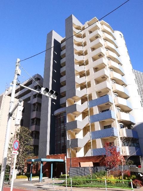 Designer Apartment in Shibaura, Minato, Tokyo | 24.07 sqm - Thumbnail 2