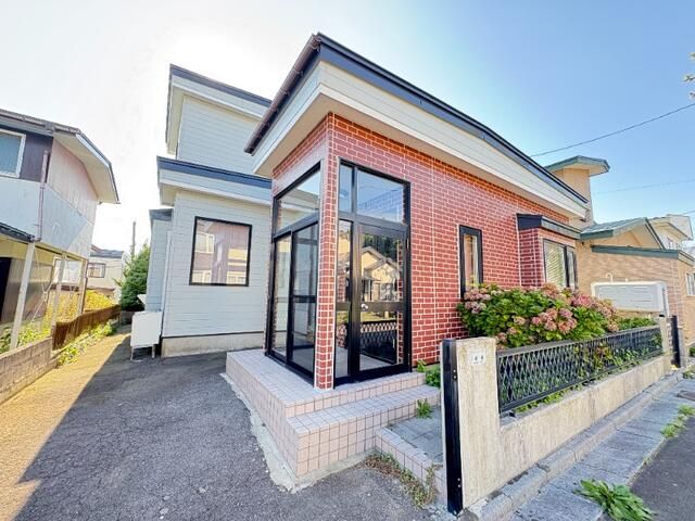 4LDK House for Sale in Hakodate's Yunokawa Near Hot Springs - Thumbnail 3