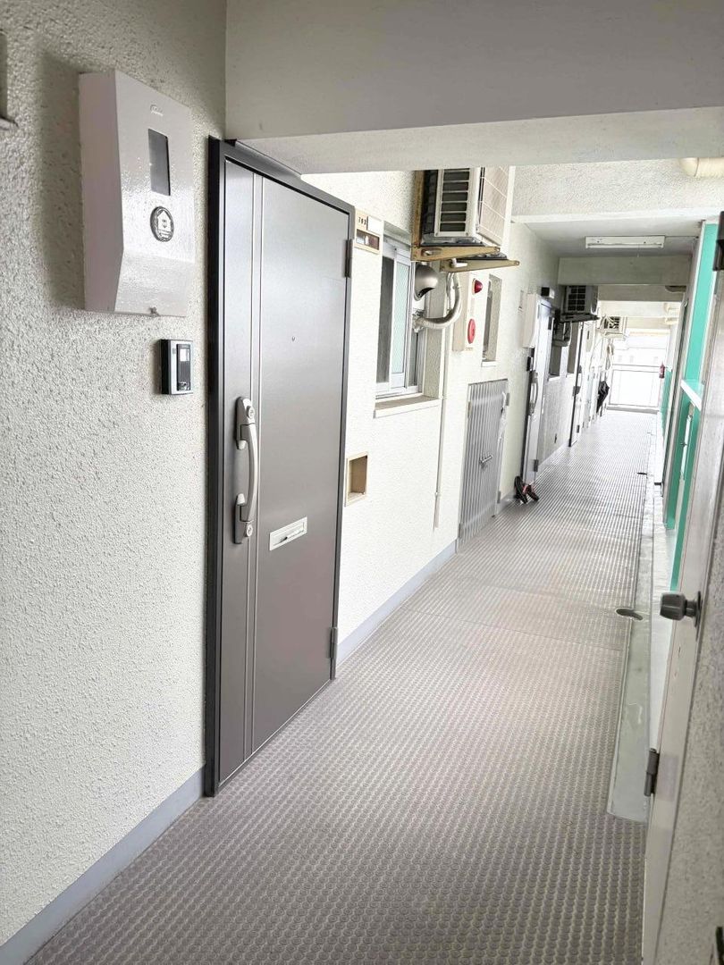 1LDK Apartment for Sale in Osaka Minato Ward Near Osaka Port - Thumbnail 3