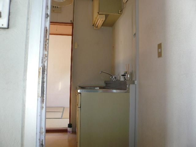 1K Apartment for Rent in Shin-yashiki, Kochi City - Thumbnail 3