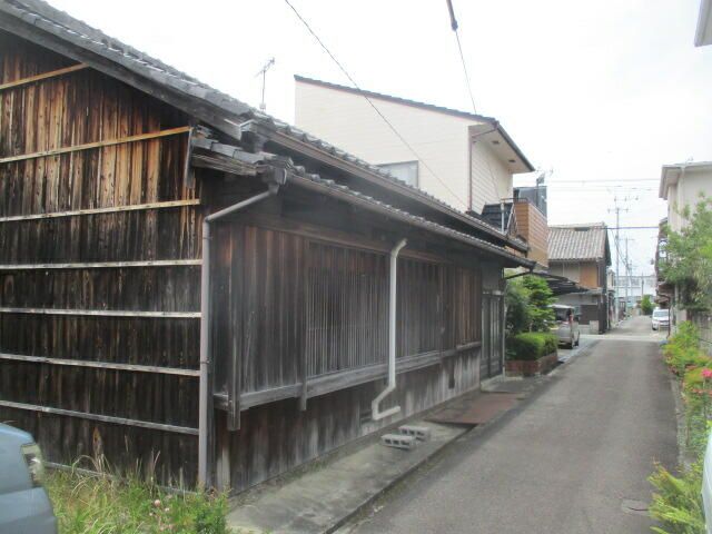 1953 Detached House for Sale in Kainan, Wakayama - 5K Layout - Thumbnail 4