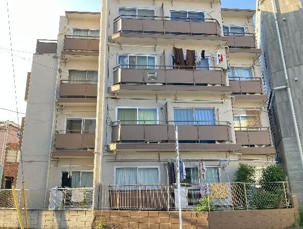 2K Apartment for Sale Near Shin-Oizumi Station, Nerima - Thumbnail 2