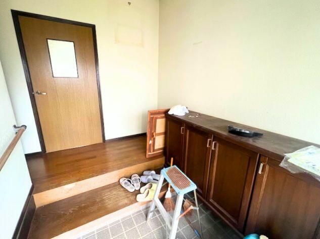 3LDK Single-Story House with Large Garden in Matsuyama - Thumbnail 3