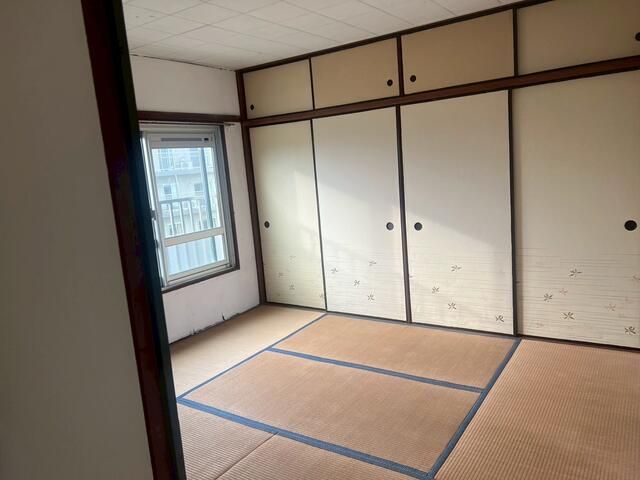 2LDK Used Condo in Chiba City, Chiba - 48.93 sqm - Thumbnail 3