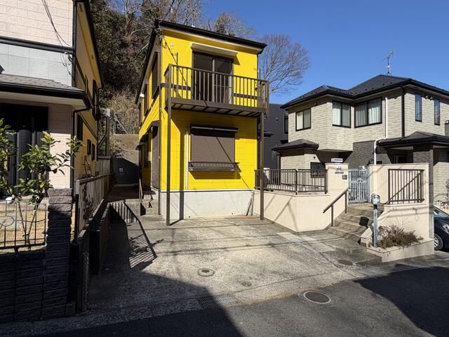 Renovated 3LDK House in Kurihama, Yokosuka | 50 Tsubo Land - Thumbnail 2
