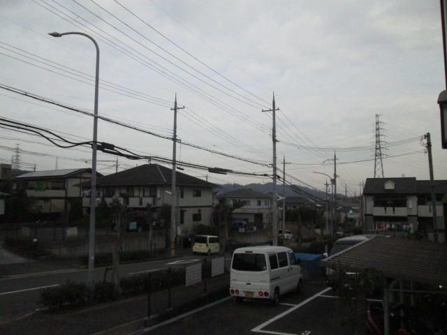 3DK Apartment for Rent in Shijonawate, Osaka - 49,000 Yen - Thumbnail 2