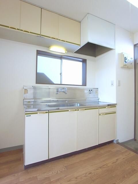 1K Apartment for Rent near Shin-Fuji Station, Fuji City - Thumbnail 2