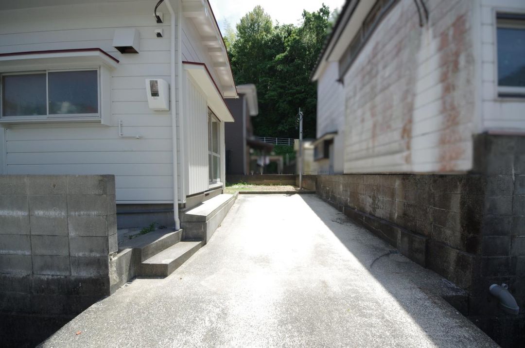 Renovated 2LDK House in Kochi City with Parking - Thumbnail 2