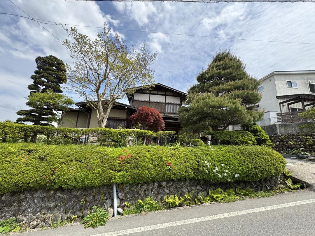 4LDK Detached House for Sale in Takayama City, Gifu - Thumbnail 2