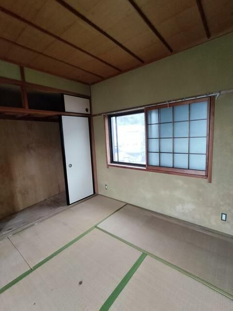 Riverside RC 3-Story House for Hobby Workshop in Ehime - Thumbnail 4