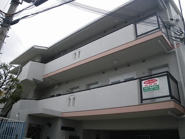 1K Apartment for Rent near Hankyu Suita Station, Suita, Osaka - Thumbnail 2