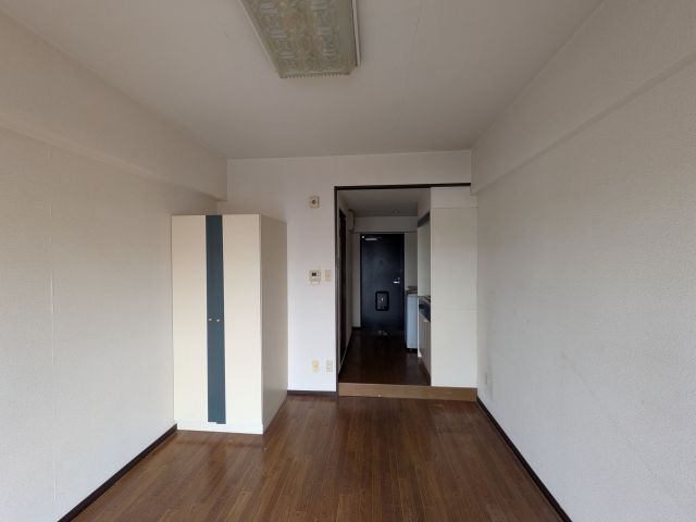 Studio Apartment for Sale in Kurume, Fukuoka - 17m² - Thumbnail 2