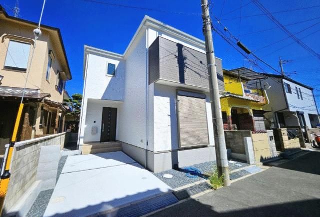 New 4LDK House for Sale in Takatsuki, Osaka | ZEH Energy Efficient - Thumbnail 3