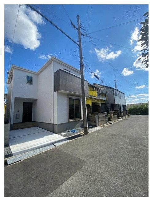New 4LDK House for Sale in Takatsuki, Osaka | ZEH Energy Efficient - Thumbnail 2