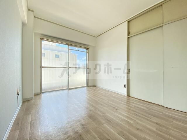 2LDK Apartment for Sale in Matsubara, Osaka - 17.05% Yield - Thumbnail 2