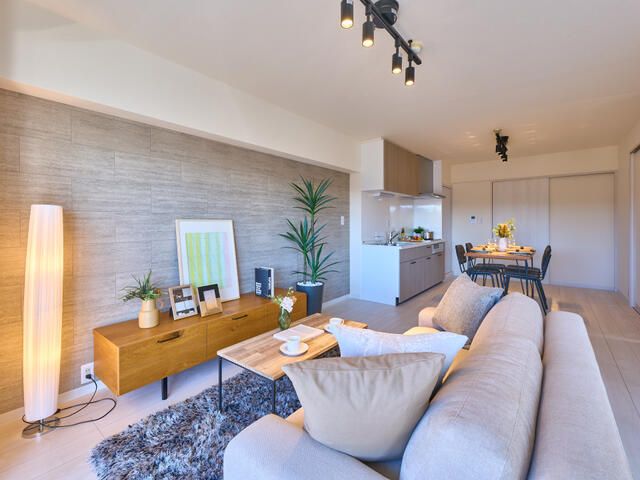 Renovated 2LDK Apartment near Hamura Station with Mount Fuji View - Thumbnail 3