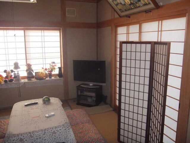 7DK Detached House for Sale on Large Land Plot in Ueda, Nagano - Thumbnail 2