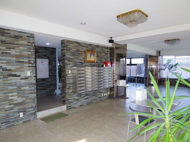 2DK Apartment with Ocean Views in Shirako Town, Chiba - Thumbnail 2