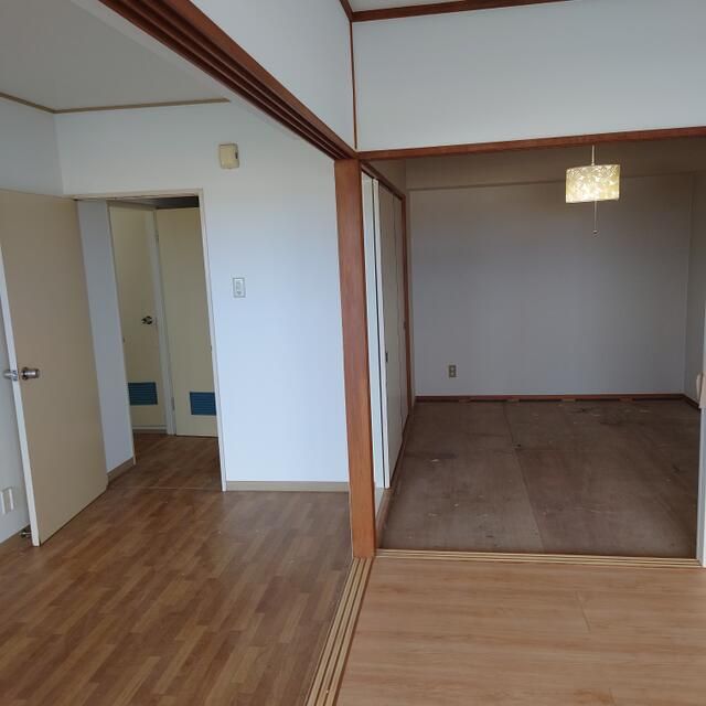 2DK Apartment with Ocean Views in Shirako Town, Chiba - Thumbnail 4