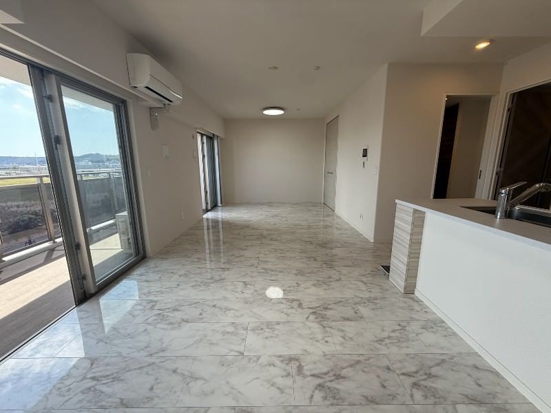 2LDK Apartment for Sale in Yonabaru, Okinawa - 70.53 sqm - Thumbnail 2