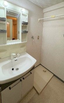 Lions Mansion Ryokuchi Koen 1K Apartment for Sale in Toyonaka - Thumbnail 4