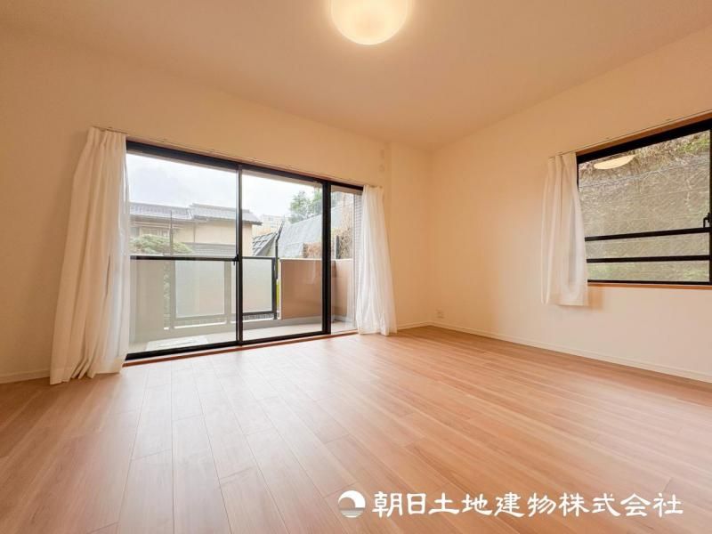 Sun Grace Kojizai 3LDK Apartment for Sale in Yokohama - Thumbnail 2
