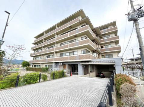 Grace Arashiyama 2LDK Apartment in Kyoto's Ukyo Ward - Thumbnail 3