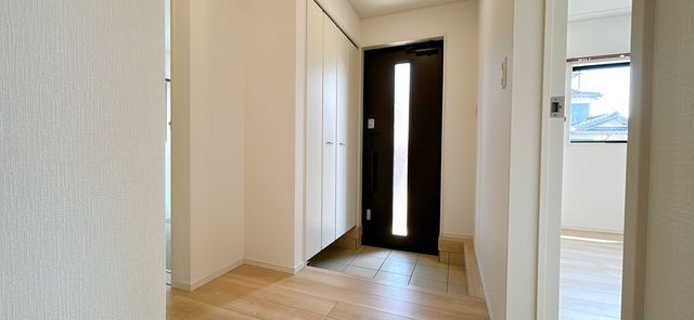 Modern 4LDK House for Sale in Komatsu, Ishikawa - Thumbnail 3
