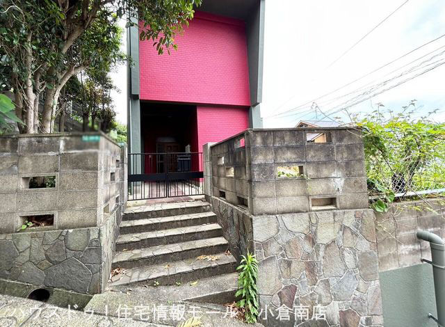 5LDK House in Kitakyushu with Renovated Exterior - Thumbnail 2