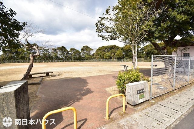 Land for Sale in Kagoshima City with Old House | 2809 sqm - Thumbnail 3