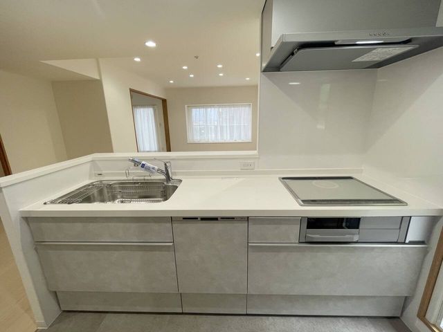 4LDK Apartment in Personal Hills Miyanosawa First Stage - Thumbnail 2