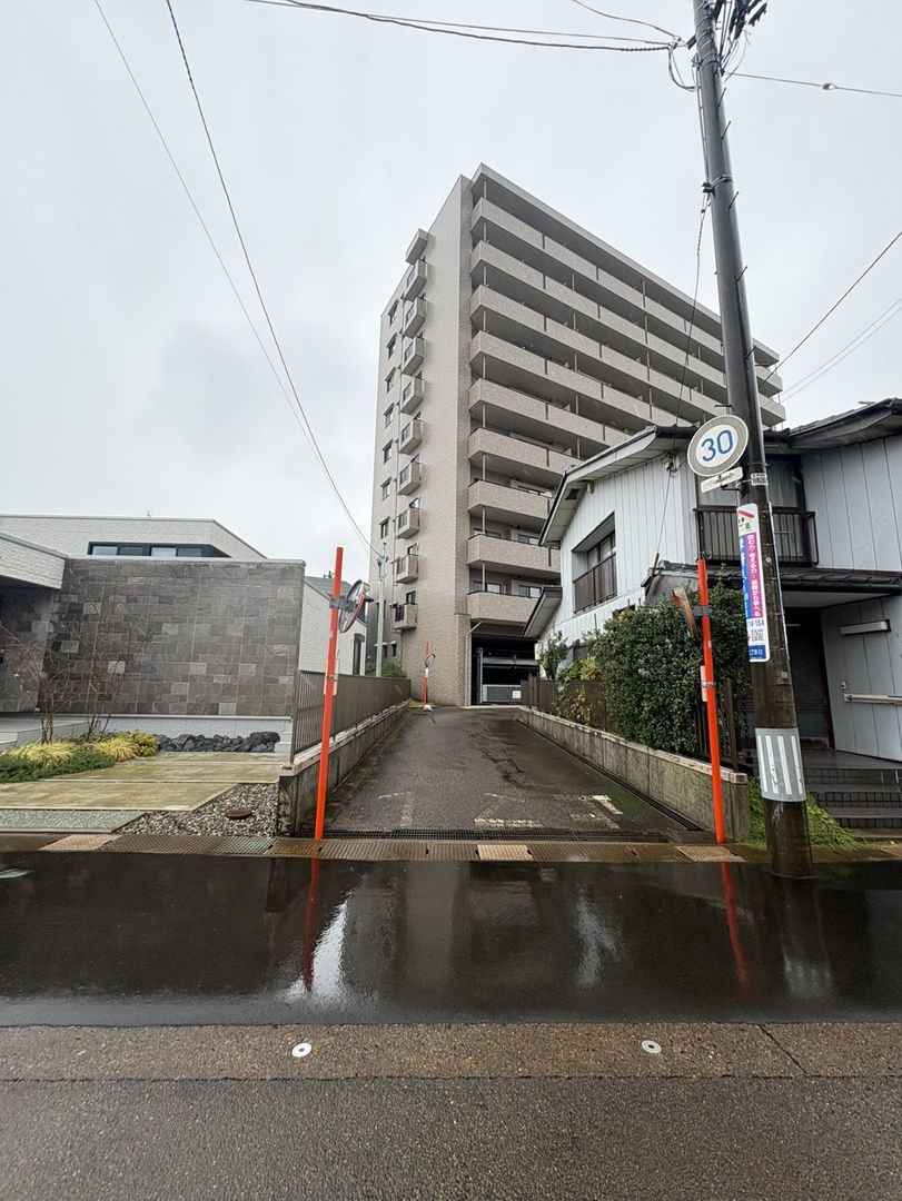2SLDK Apartment for Sale in Nagaoka, Niigata - 78.25 sqm - Thumbnail 2