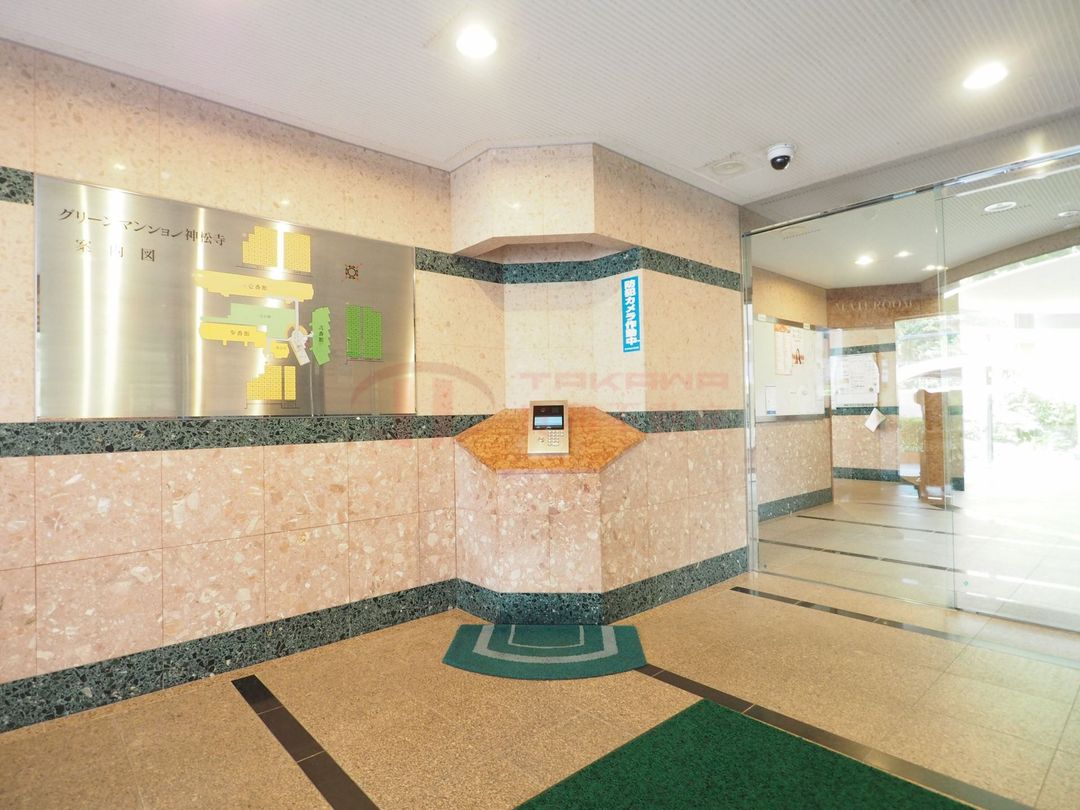 Renovated 2LDK Top-Floor Apartment in Fukuoka's Jonan Ward - Thumbnail 4