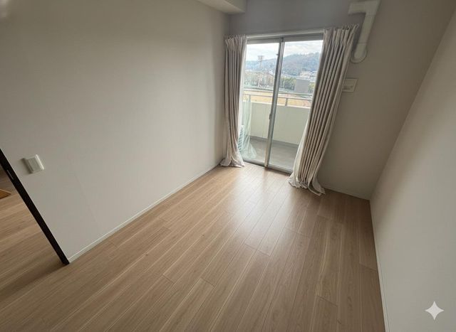 2LDK Apartment in Albio Garden Kurashiki Nakaso for Sale - Thumbnail 3