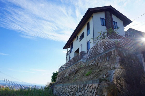 Spacious 4LDK House Near Kōyōen Station in Nishinomiya - Thumbnail 2