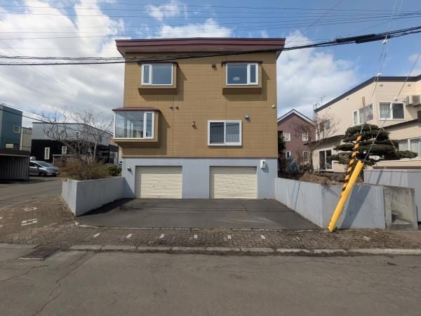 5LDK Corner House in Ebetsu Hokkaido with Garage - Thumbnail 2