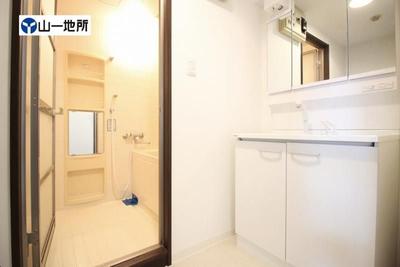 3LDK Apartment in Sendai with Balcony Near Fukumuro Park — Image 4, Miyagino, Miyagi