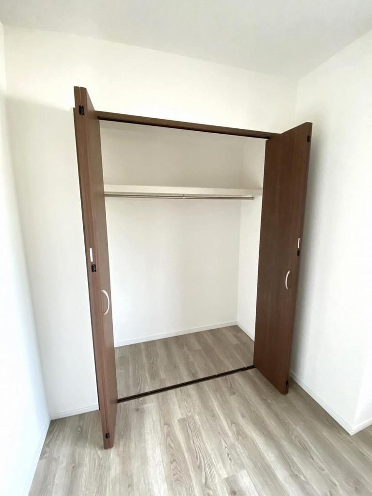 3LDK Apartment with Sea View for Sale in Kure, Hiroshima - Thumbnail 4